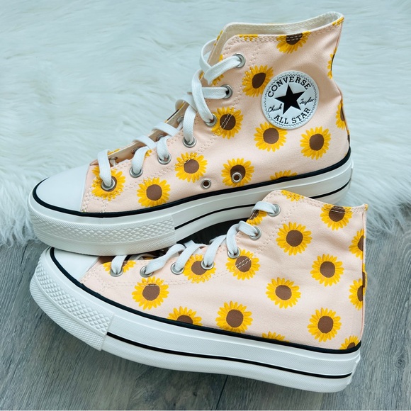 NWT Converse Chuck Taylor All Star Lift Platform Women’s Shoes - Picture 7 of 8